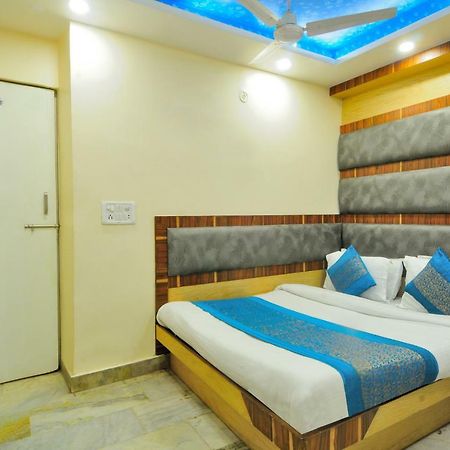 Hotel Lahorimal Deluxe นิวเดลี ภายนอก รูปภาพ