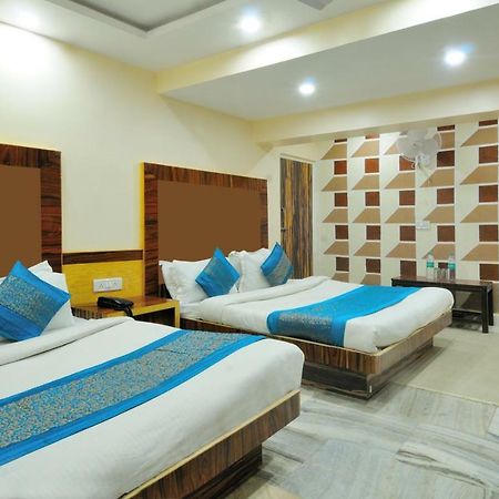 Hotel Lahorimal Deluxe นิวเดลี ภายนอก รูปภาพ