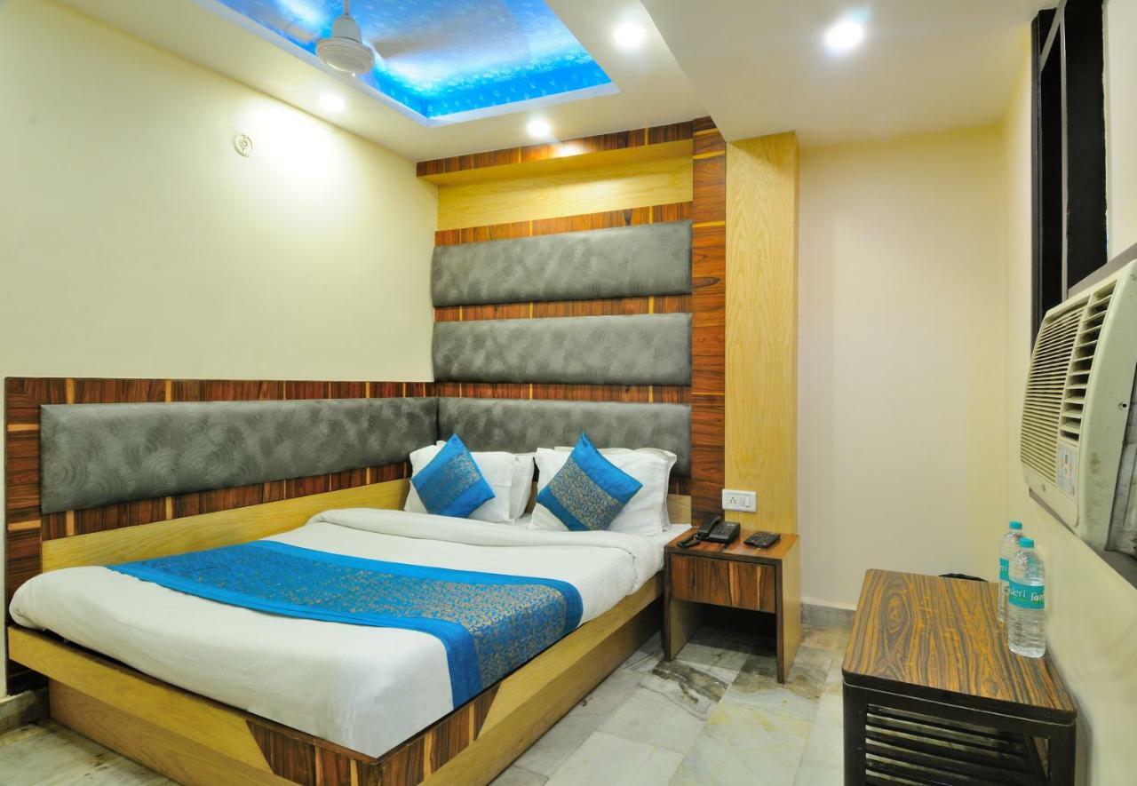 Hotel Lahorimal Deluxe นิวเดลี ภายนอก รูปภาพ