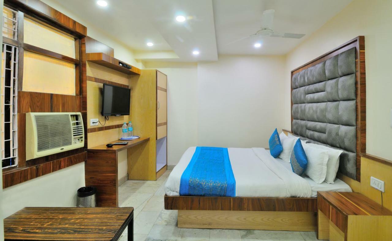 Hotel Lahorimal Deluxe นิวเดลี ภายนอก รูปภาพ