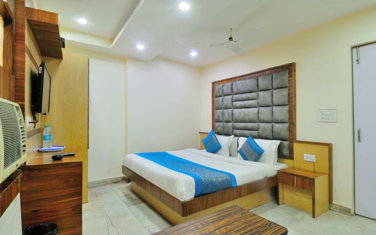 Hotel Lahorimal Deluxe นิวเดลี ภายนอก รูปภาพ